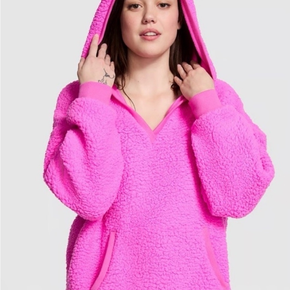 NWT PINK Victoria's Secret Vibrant Pink Fleece Hoodie Size Large 🛍️❤️💕